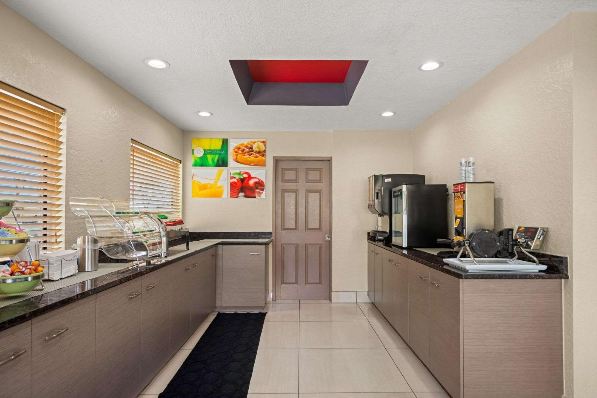 Vamo Quality Inn Sarasota I-75 מראה חיצוני תמונה