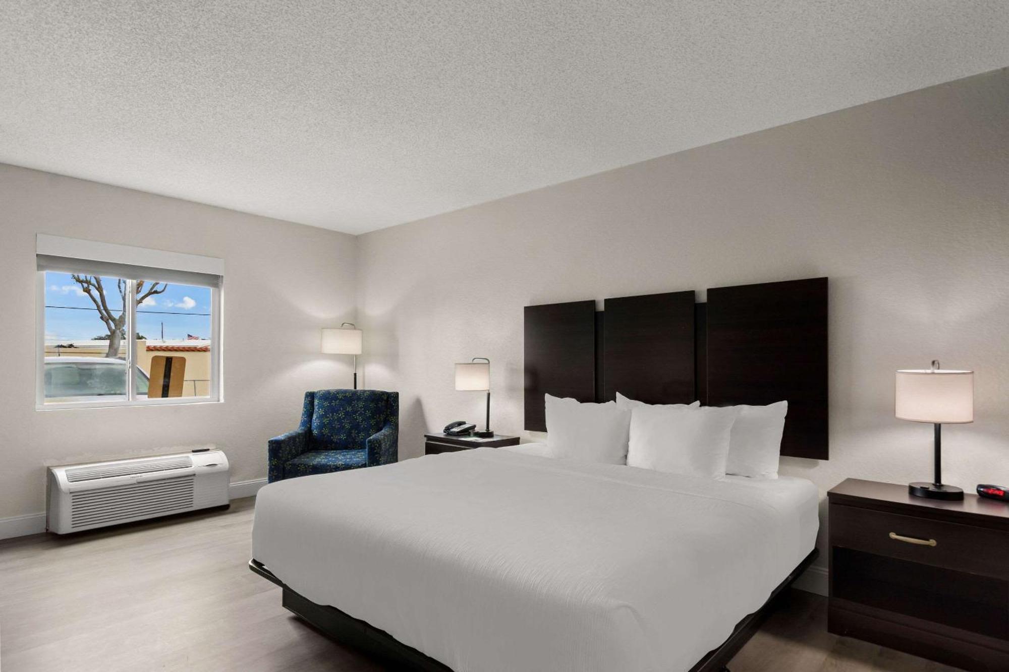 Vamo Quality Inn Sarasota I-75 מראה חיצוני תמונה