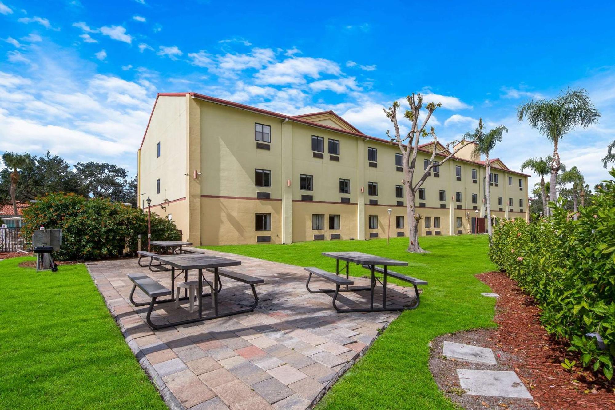 Vamo Quality Inn Sarasota I-75 מראה חיצוני תמונה