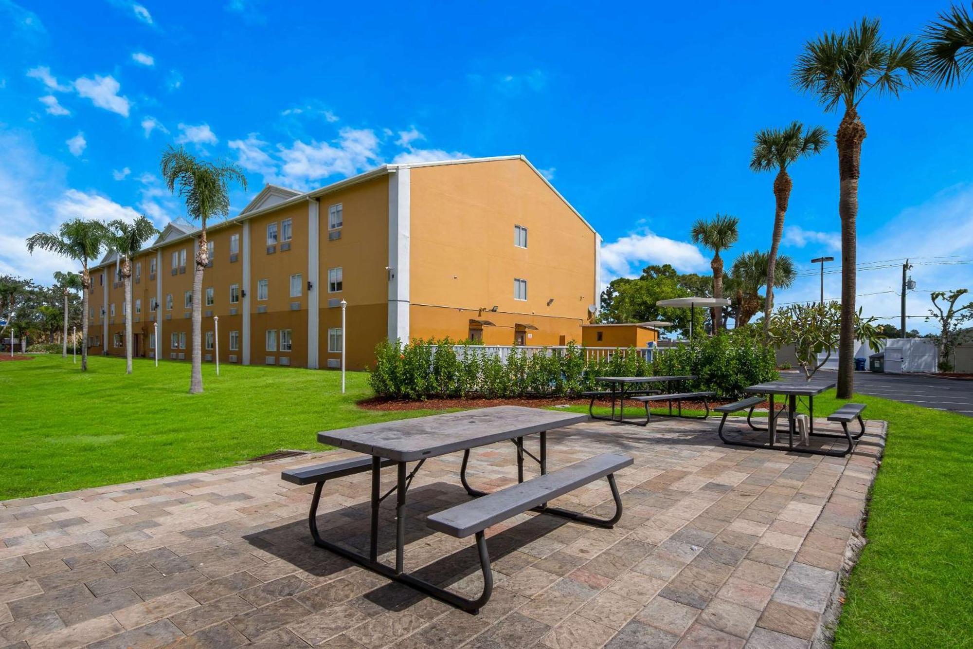 Vamo Quality Inn Sarasota I-75 מראה חיצוני תמונה