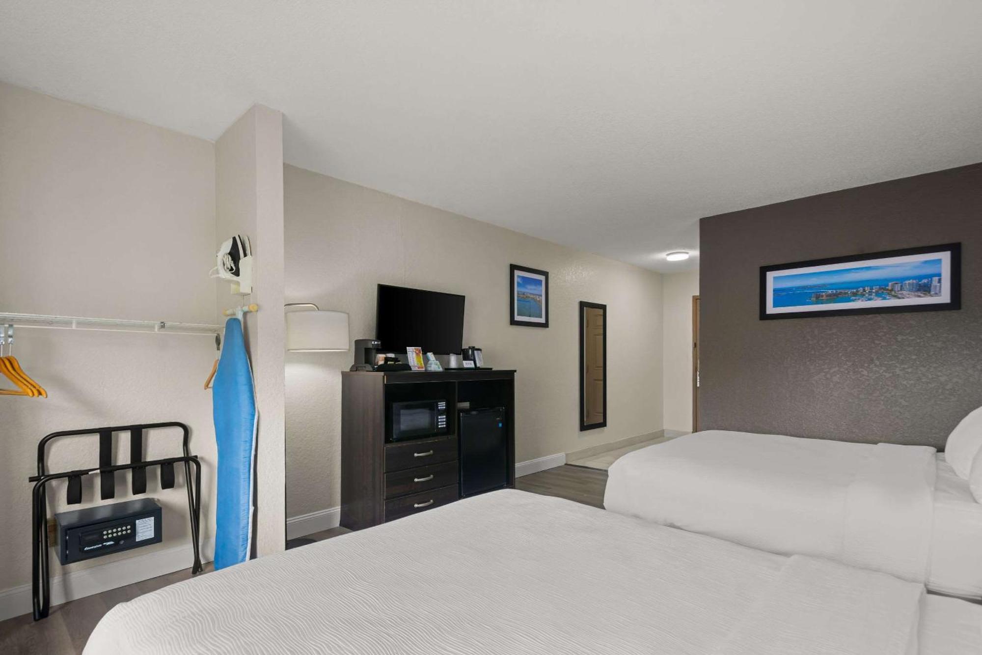 Vamo Quality Inn Sarasota I-75 מראה חיצוני תמונה