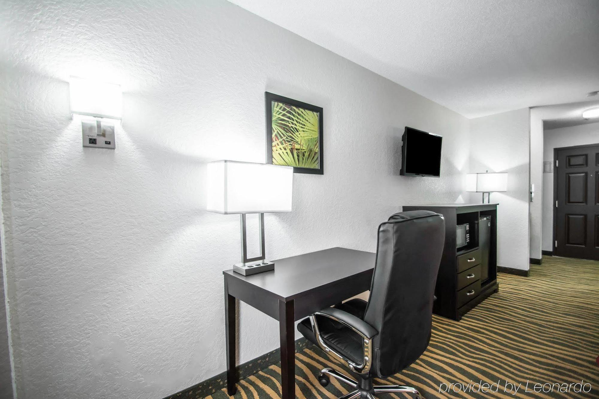 Vamo Quality Inn Sarasota I-75 מראה חיצוני תמונה